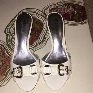Vintage Guess kitten heels